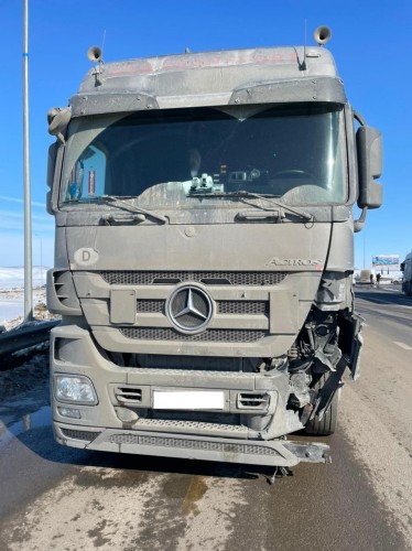 В Северном районе сотрудники ГИБДД проводят проверку по факту ДТП с участием трех автомобилей