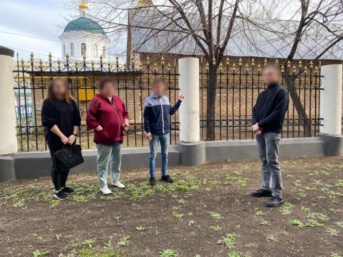 Оренбургские полицейские задержали подозреваемых в краже чугунных наверший с территории Никольского кафедрального собора