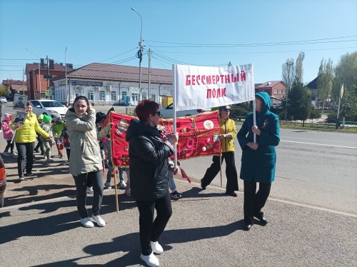 Сотрудники Госавтоинспекции Бузулука, в преддверии Великого праздника Победы, провели акцию 