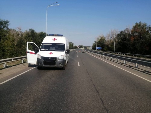 В Оренбурге мотоциклист столкнулся с машиной скорой помощи