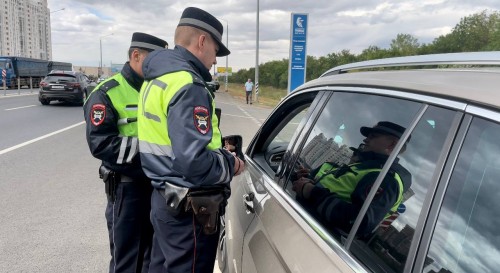 Сотрудники Госавтоинспекции и судебные приставы областного центра продолжают «искать» должников на дорогах