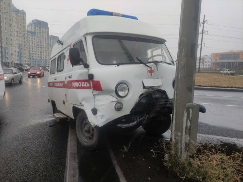 В Оренбурге в результате ДТП пострадала фельдшер скорой медицинской помощи