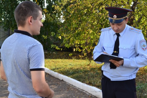 Герой в полицейских погонах