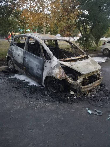 Оперативниками разыскивается поджигатель автомобилей в степном поселке Оренбурга