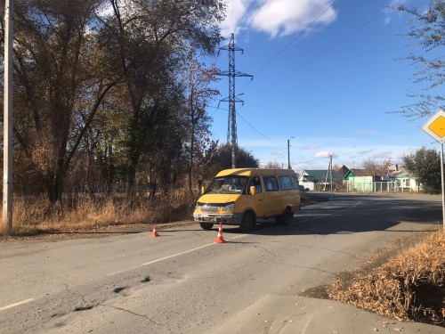 В Новотроицке сотрудники ГИБДД устанавливают обстоятельства ДТП, в котором пострадал 59-летний пешеход