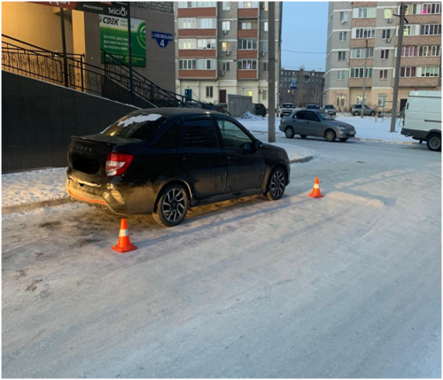 Сотрудники ГИБДД разыскивают водителя, скрывшегося с места ДТП