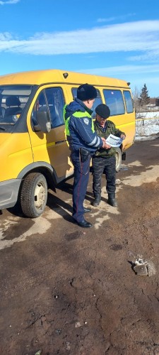 В Абдулино сотрудники Госавтоинспекции провели профилактические беседы с водителями