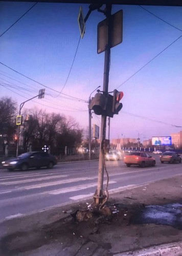 Накануне в Оренбурге в ДТП на проспекте Победы пострадали водитель и пассажирка