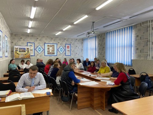 В рамках Всероссийской межведомственной комплексной оперативно-профилактическая операция «Дети России - 2023» сотрудники МО МВД России «Бугурусланский» приняли участие в работе круглого стола