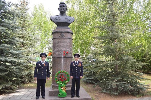 Шарлыкские полицейские обеспечили охрану общественного порядка во время проведения памятных и торжественных мероприятий, посвященных 78-ой годовщине Победы