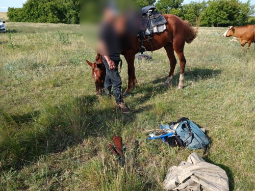 Курманаевские полицейские задержали подозреваемого в незаконном хранении оружия