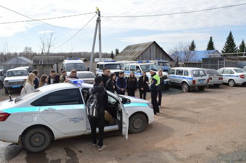 Сотрудники Госавтоинспекции Шарлыкского района проводят профилактические беседы с детьми