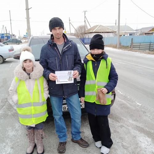 Сотрудники ГИБДД Кваркенского района провели акцию «Засветись»