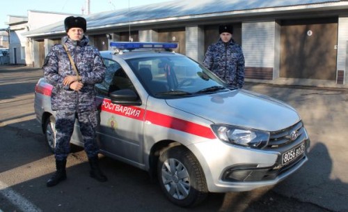 Росгвардейцы задержали жителей Оренбурга, подозреваемых в нападении на женщину